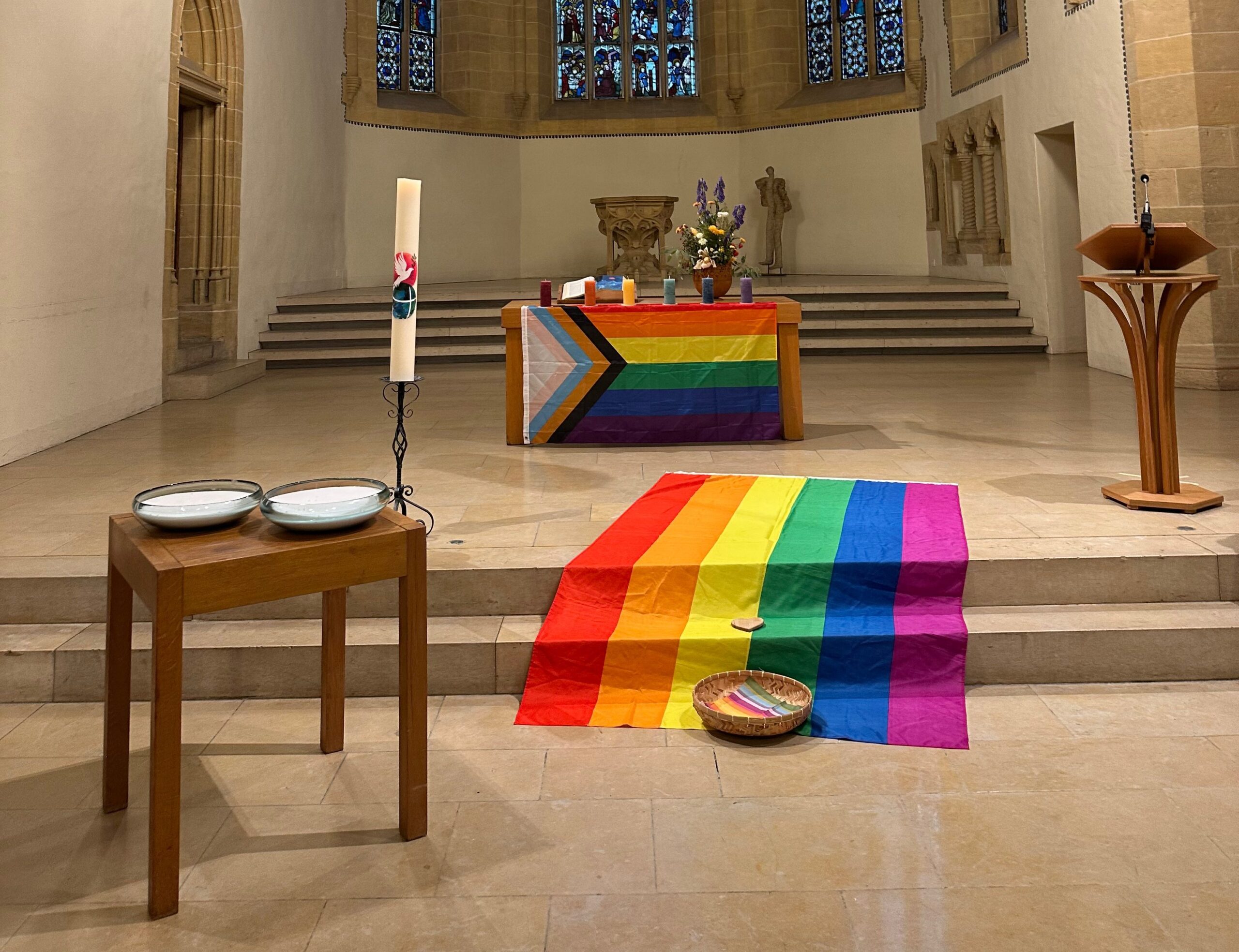 Queer-ökumenischer Gottesdienst zum Coming Out Day 2025